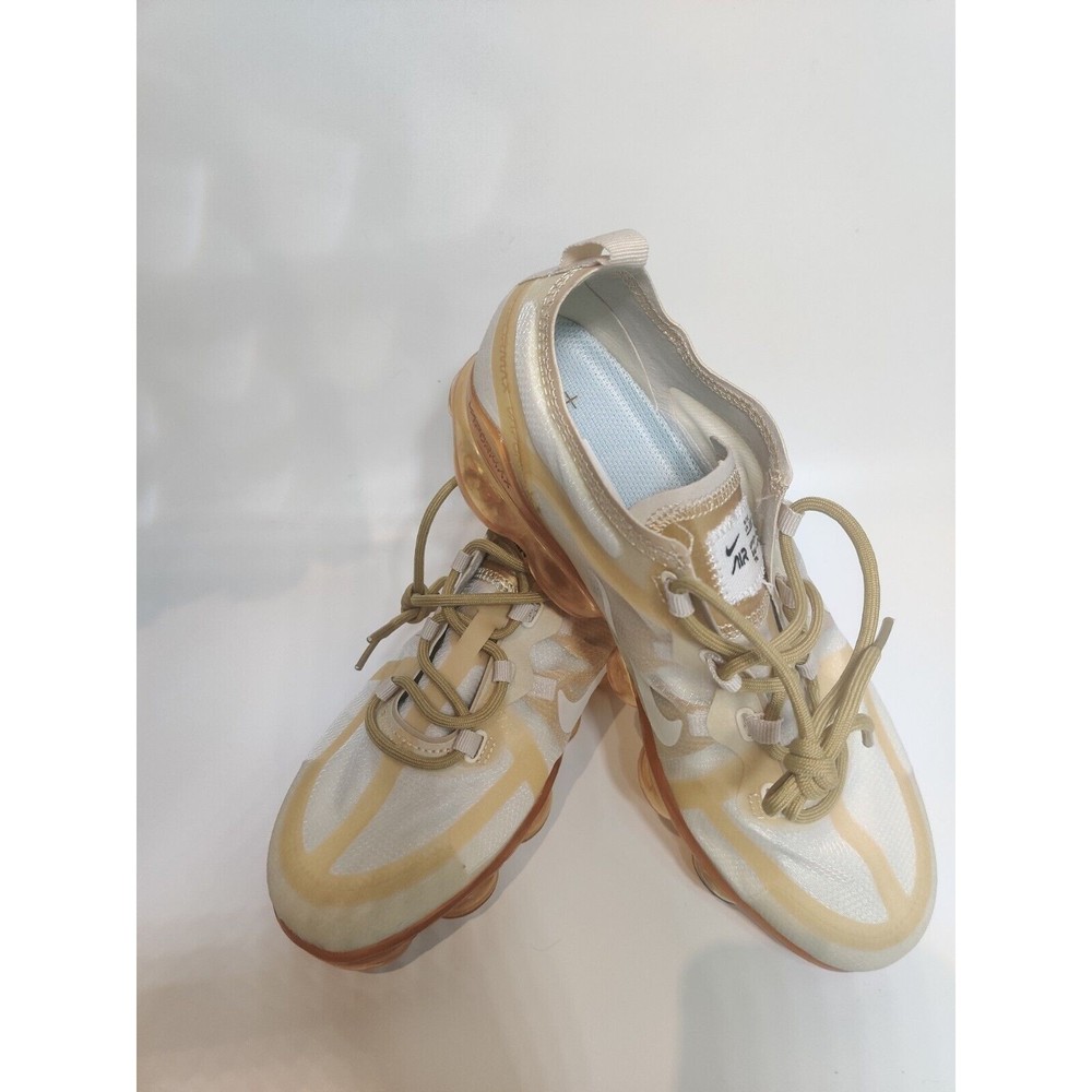 Size 8 - Nike Air VaporMax 2019 White Gold